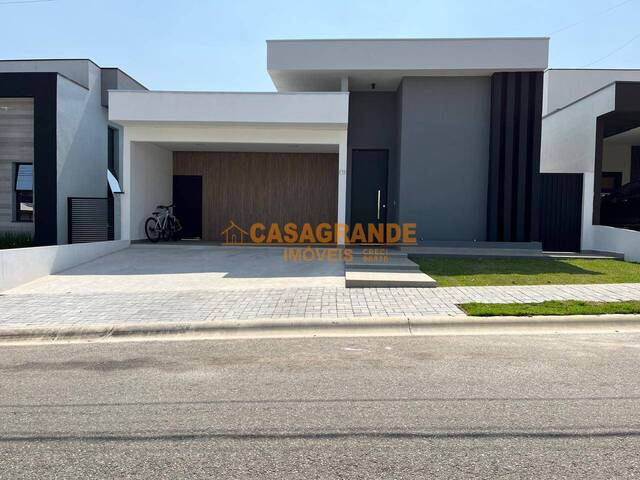 Venda em Parque Residencial Maria Elmira - Caçapava